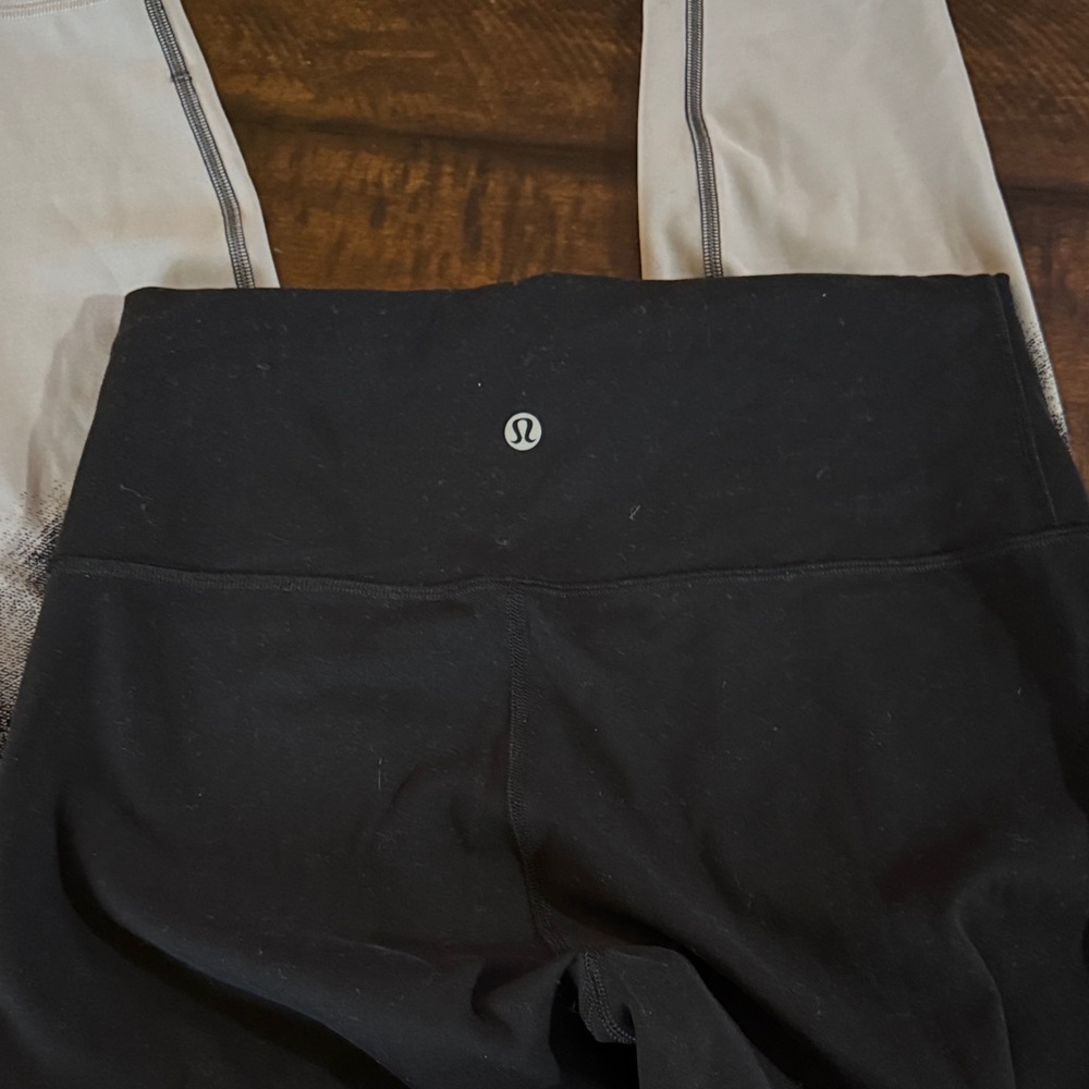 Lululemon Stylish Black and grey Leggings sz 8 - Picture 5 of 6